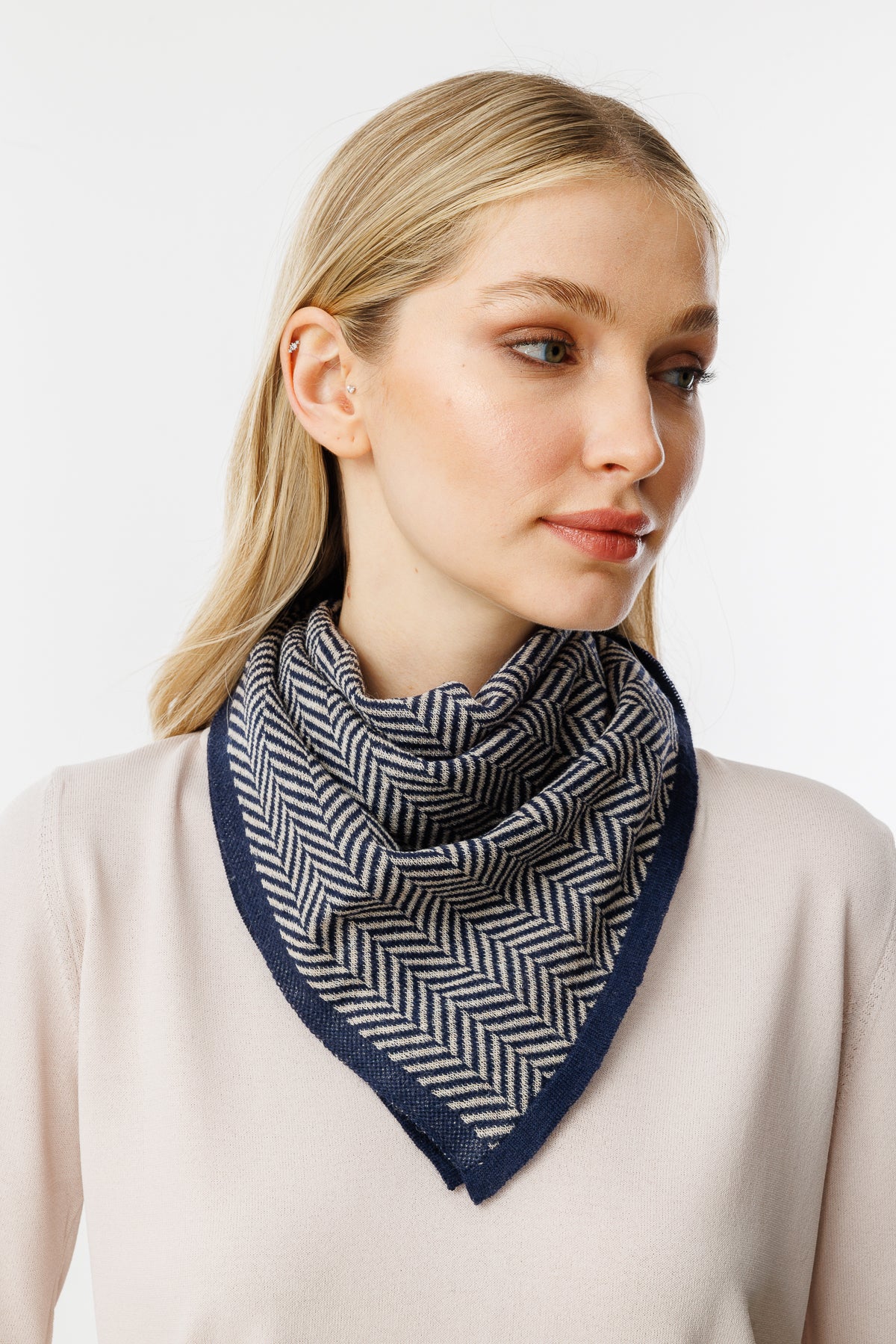 LYCIA SQUARE FOULARD NAVY-BEIGE