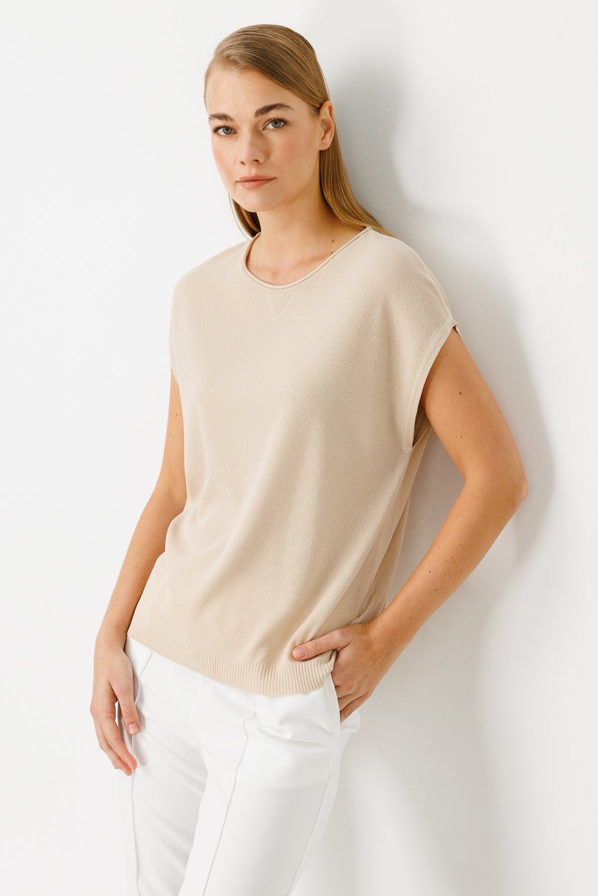 BASIC DIAMOND BLOUSE BEIGE