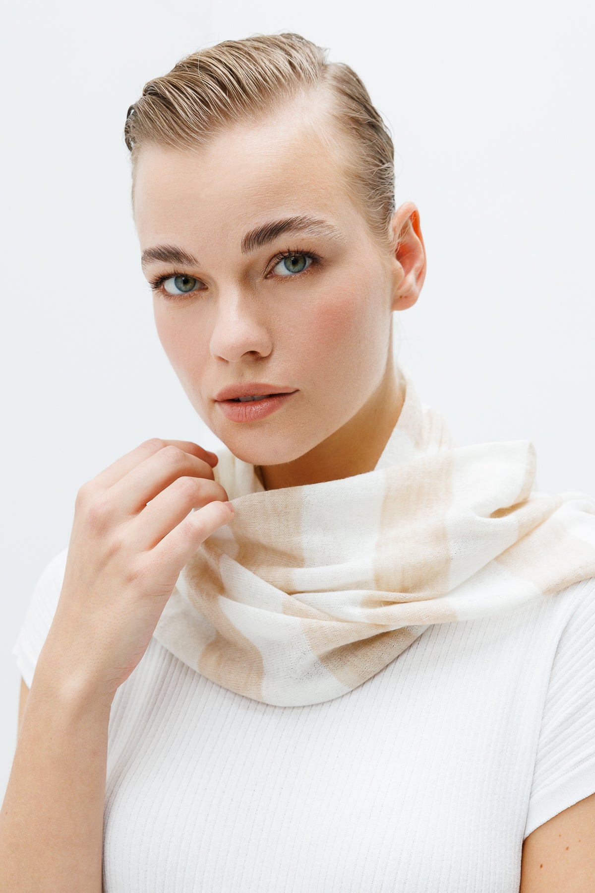 TROIA SCARF ECRU-BEIGE