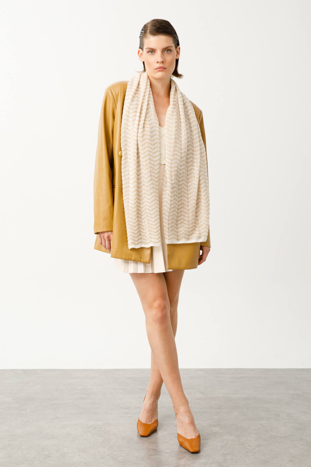 CYBELE SHAWL ECRU-BEIGE